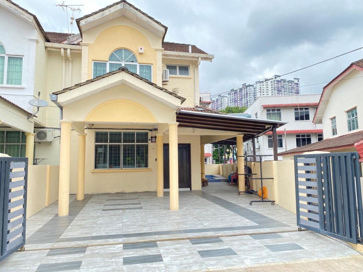 Casa Drezqi Homestay Melaka Private Pool ภายนอก รูปภาพ