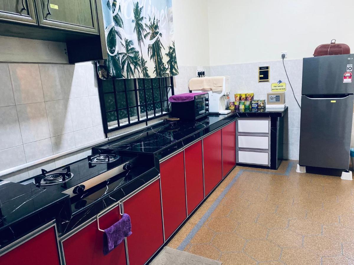 Casa Drezqi Homestay Melaka Private Pool ภายนอก รูปภาพ